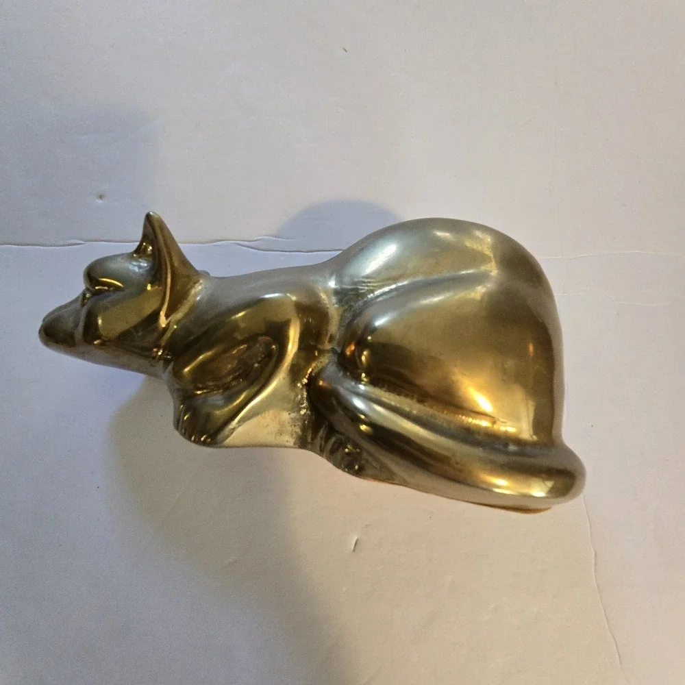 Vintage 1984 Enesco Brass Crouching Cat Figurine 6.75